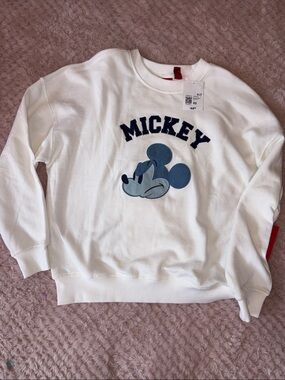 Disney White Crewneck Sweatshirt with Blue Mickey Graphic - women’s